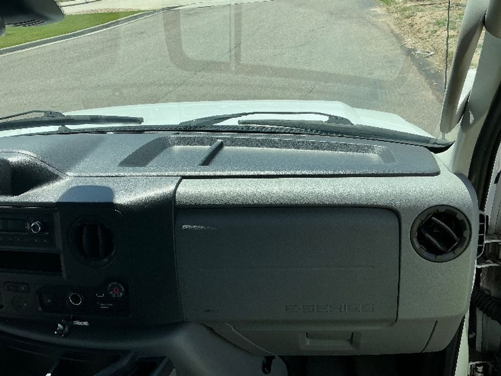 Light Duty Box Truck-Light and Medium Duty Trucks-Ford-2021-E350-Aurora-CO-81,946\n\t\tmiles-$ 32,000 - Image 21