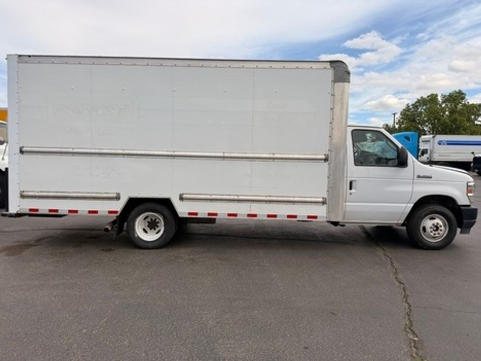 Light Duty Box Truck-Light and Medium Duty Trucks-Ford-2021-E350-Aurora-CO-93,358\n\t\tmiles-$ 26,250 - Image 15