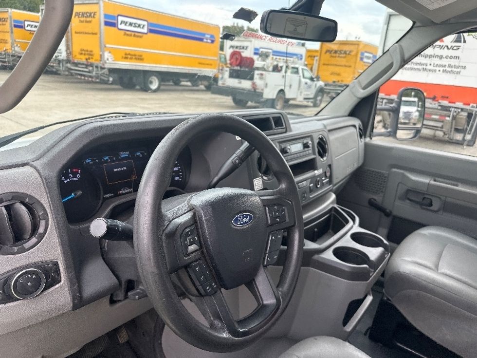Light Duty Box Truck-Light and Medium Duty Trucks-Ford-2021-E350-Baton Rouge-LA-104,979\n\t\tmiles-$ 27,750 - Image 15