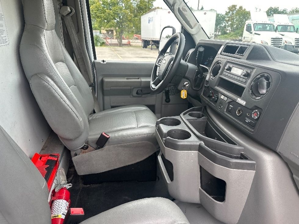 Light Duty Box Truck-Light and Medium Duty Trucks-Ford-2021-E350-Baton Rouge-LA-104,979\n\t\tmiles-$ 27,750 - Image 20