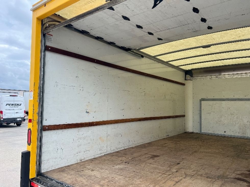 Light Duty Box Truck-Light and Medium Duty Trucks-Ford-2021-E350-Baton Rouge-LA-106,062\n\t\tmiles-$ 24,750 - Image 11