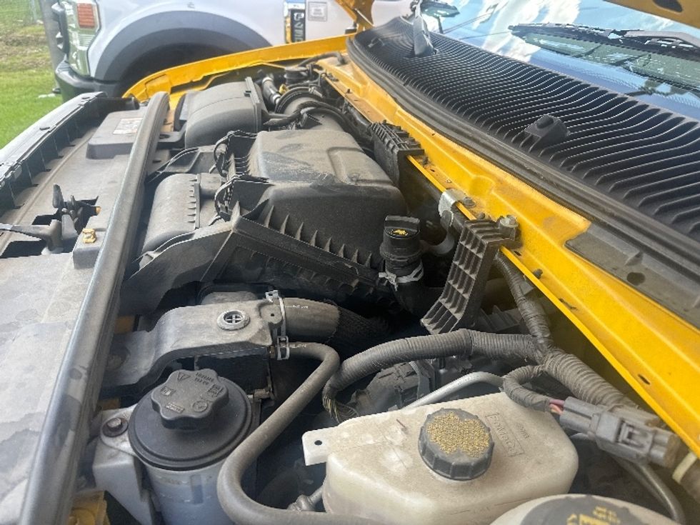 Light Duty Box Truck-Light and Medium Duty Trucks-Ford-2021-E350-Baton Rouge-LA-106,062\n\t\tmiles-$ 24,750 - Image 24