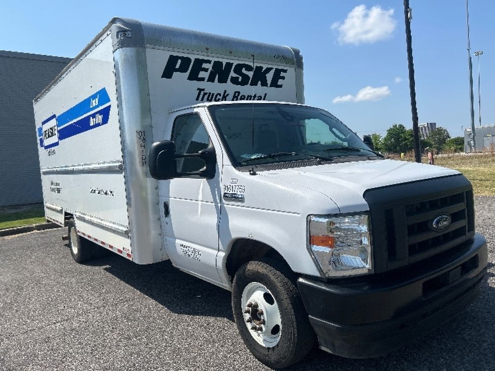 Light Duty Box Truck-Light and Medium Duty Trucks-Ford-2021-E350-Birmingham-AL-114,218\n\t\tmiles-$ 25,750 - Image 1