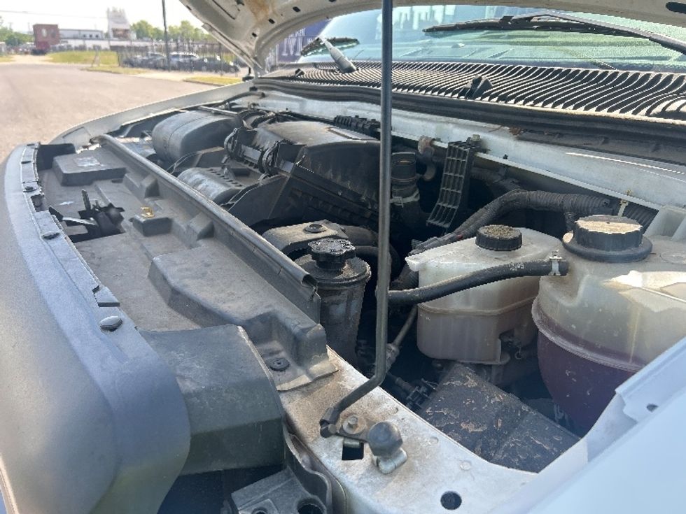 Light Duty Box Truck-Light and Medium Duty Trucks-Ford-2021-E350-Birmingham-AL-114,218\n\t\tmiles-$ 25,750 - Image 22