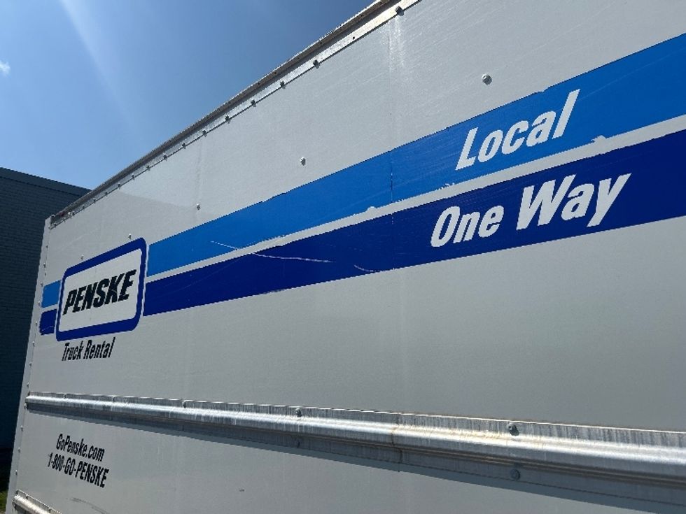 Light Duty Box Truck-Light and Medium Duty Trucks-Ford-2021-E350-Birmingham-AL-114,218\n\t\tmiles-$ 25,750 - Image 23
