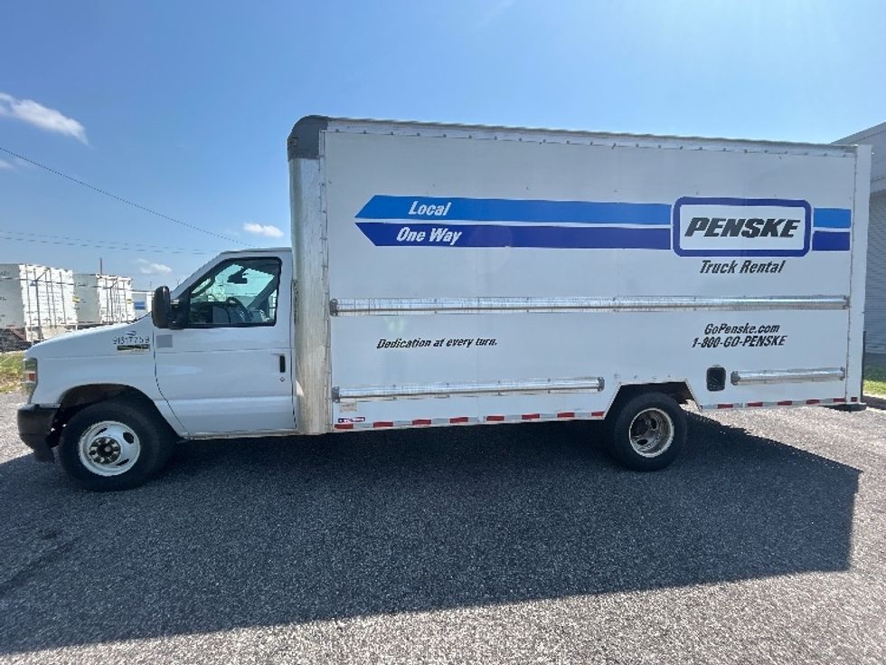 Light Duty Box Truck-Light and Medium Duty Trucks-Ford-2021-E350-Birmingham-AL-114,218\n\t\tmiles-$ 25,750 - Image 4