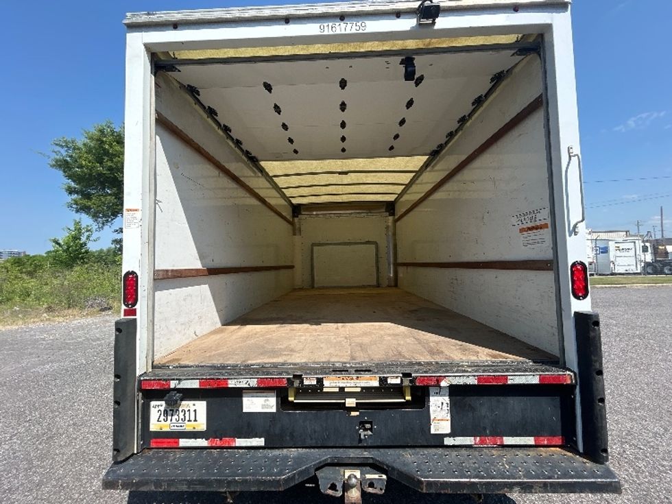 Light Duty Box Truck-Light and Medium Duty Trucks-Ford-2021-E350-Birmingham-AL-114,218\n\t\tmiles-$ 25,750 - Image 8