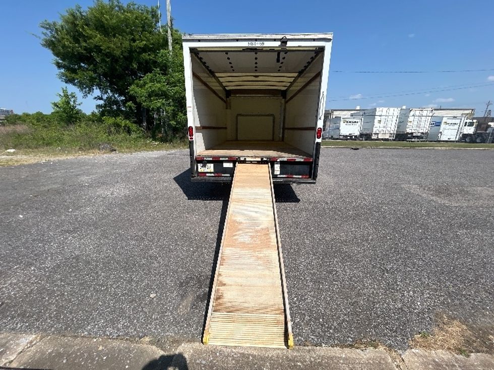 Light Duty Box Truck-Light and Medium Duty Trucks-Ford-2021-E350-Birmingham-AL-114,218\n\t\tmiles-$ 25,750 - Image 9