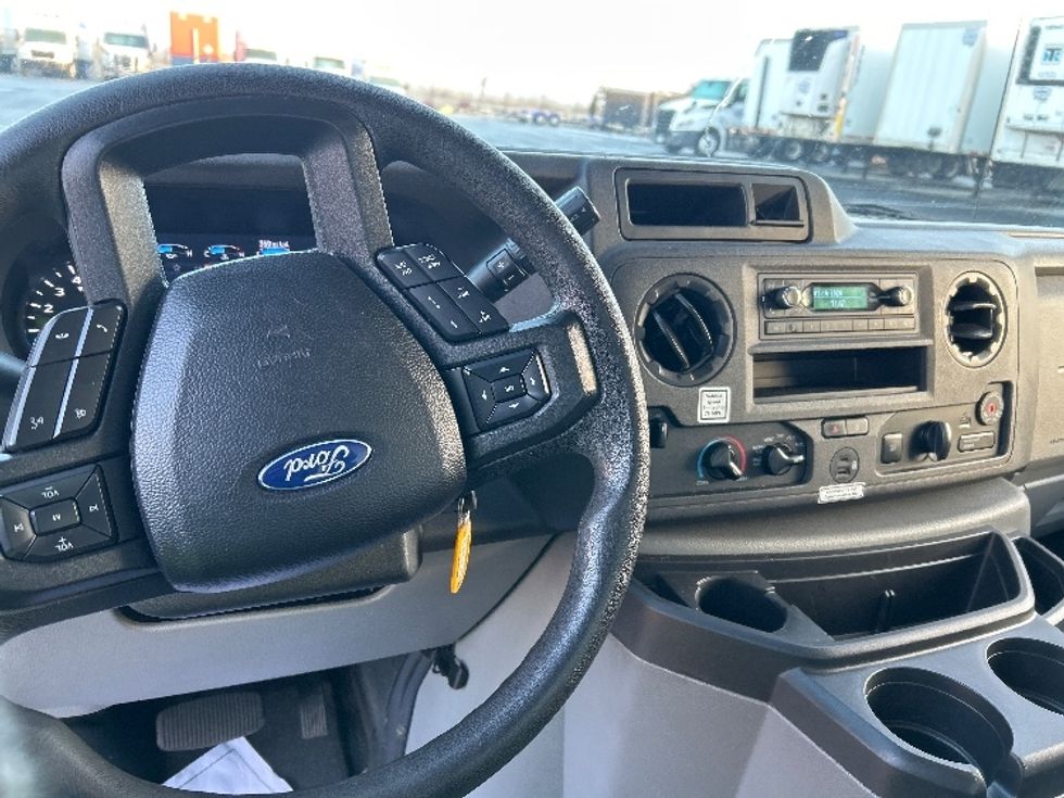 Light Duty Box Truck-Light and Medium Duty Trucks-Ford-2021-E350-Boise-ID-122,699\n\t\tmiles-$ 27,250 - Image 18