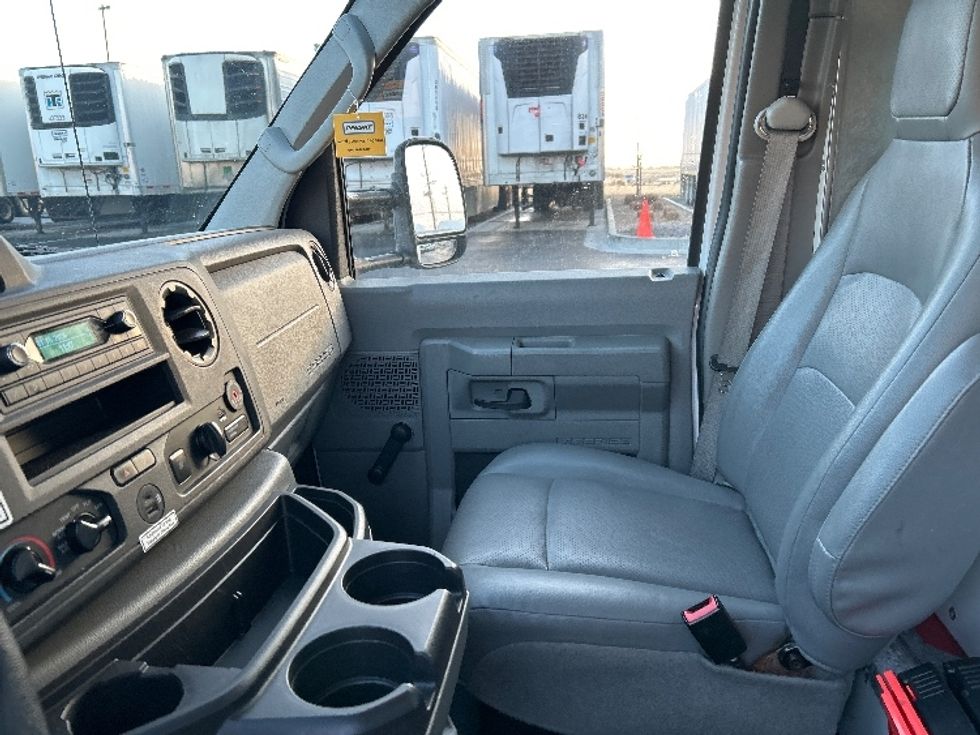 Light Duty Box Truck-Light and Medium Duty Trucks-Ford-2021-E350-Boise-ID-122,699\n\t\tmiles-$ 27,250 - Image 19