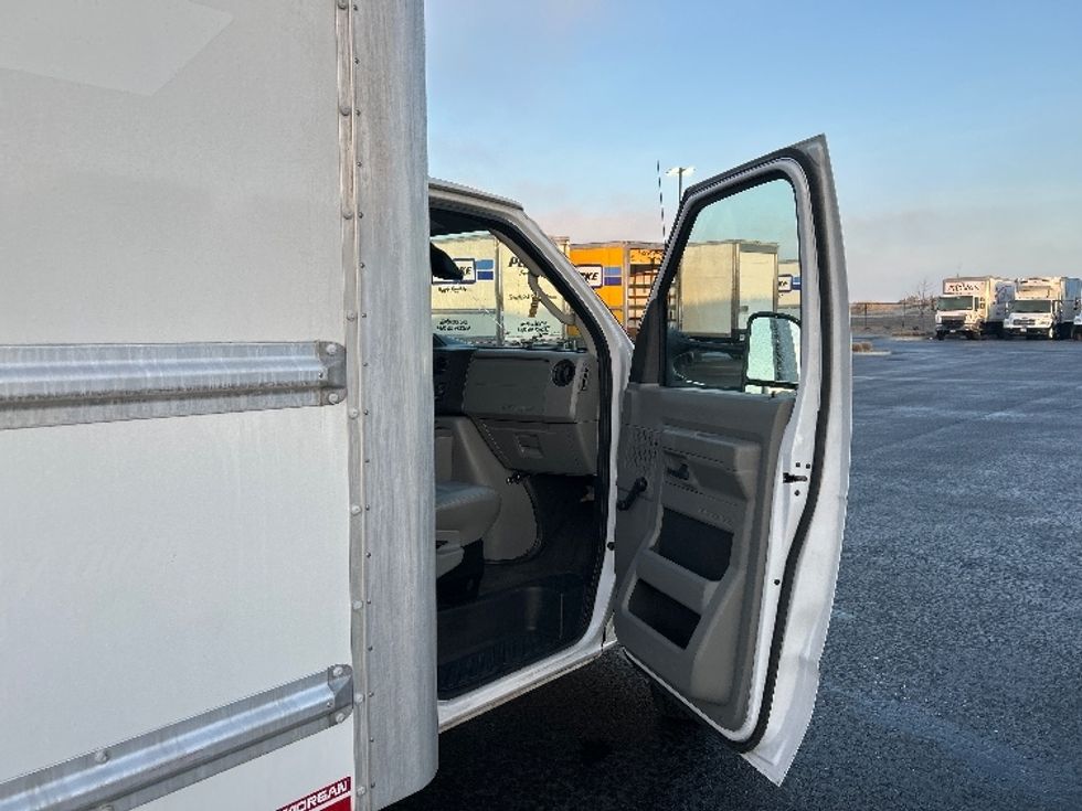 Light Duty Box Truck-Light and Medium Duty Trucks-Ford-2021-E350-Boise-ID-122,699\n\t\tmiles-$ 27,250 - Image 20