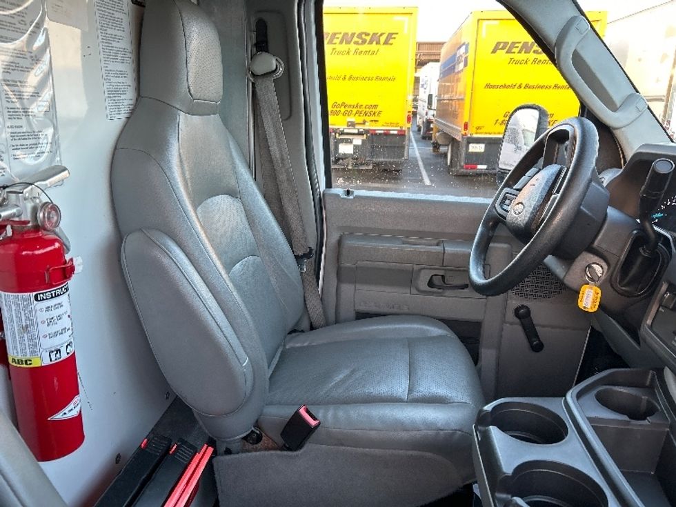 Light Duty Box Truck-Light and Medium Duty Trucks-Ford-2021-E350-Boise-ID-122,699\n\t\tmiles-$ 27,250 - Image 22