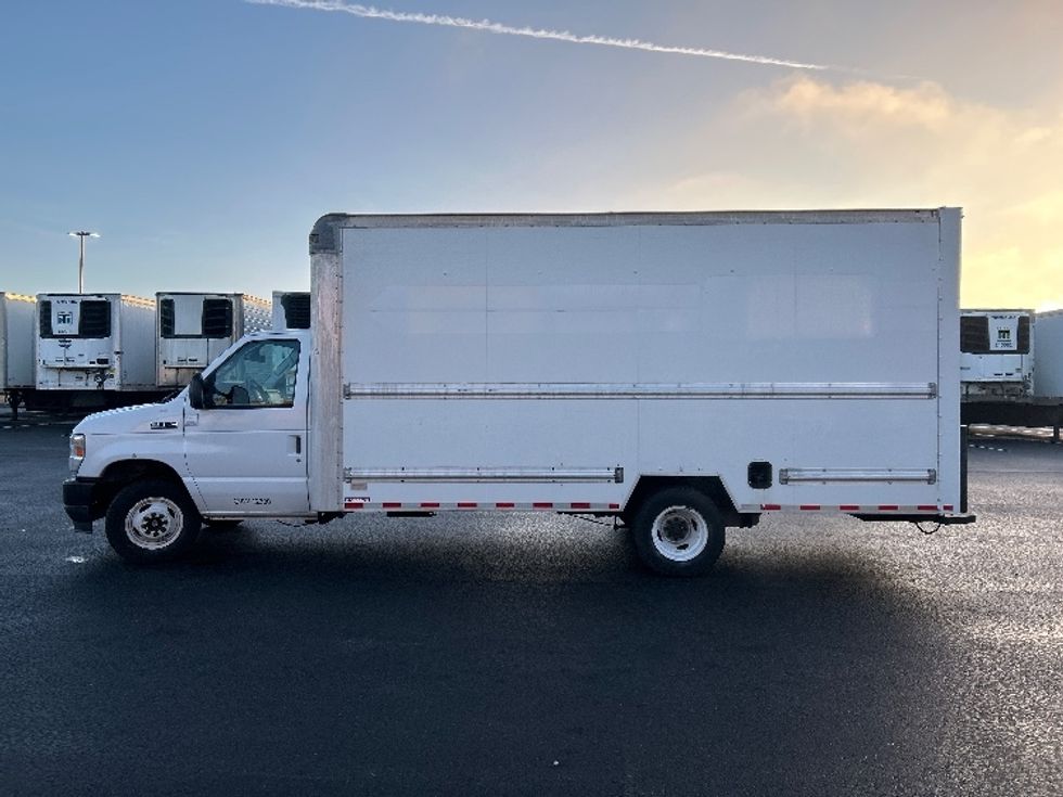 Light Duty Box Truck-Light and Medium Duty Trucks-Ford-2021-E350-Boise-ID-122,699\n\t\tmiles-$ 27,250 - Image 4