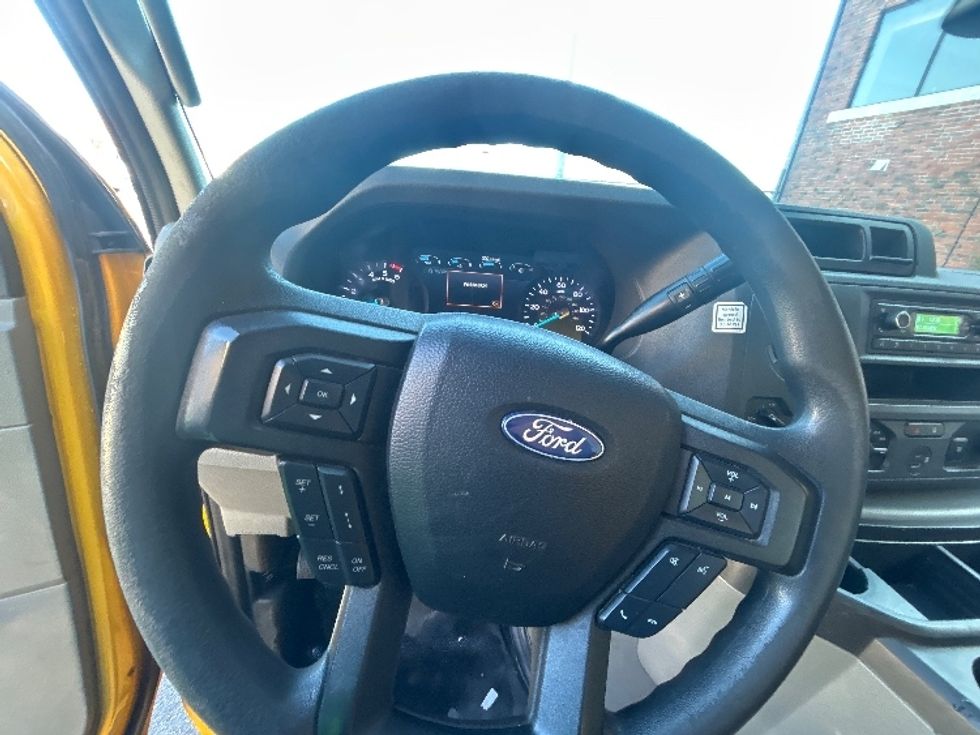 Light Duty Box Truck-Light and Medium Duty Trucks-Ford-2021-E350-Braintree-MA-81,053\n\t\tmiles-$ 26,500 - Image 18