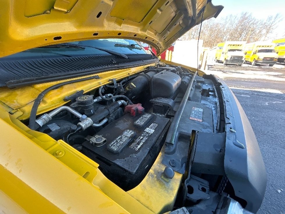 Light Duty Box Truck-Light and Medium Duty Trucks-Ford-2021-E350-Braintree-MA-81,053\n\t\tmiles-$ 26,500 - Image 23