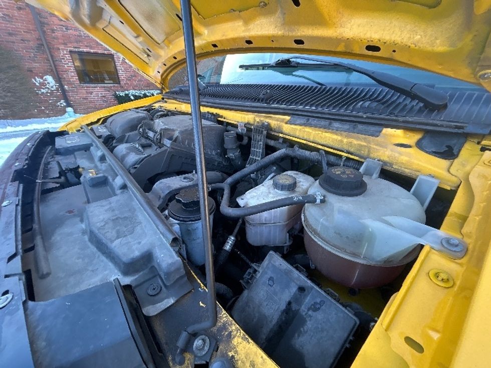 Light Duty Box Truck-Light and Medium Duty Trucks-Ford-2021-E350-Braintree-MA-81,053\n\t\tmiles-$ 26,500 - Image 24