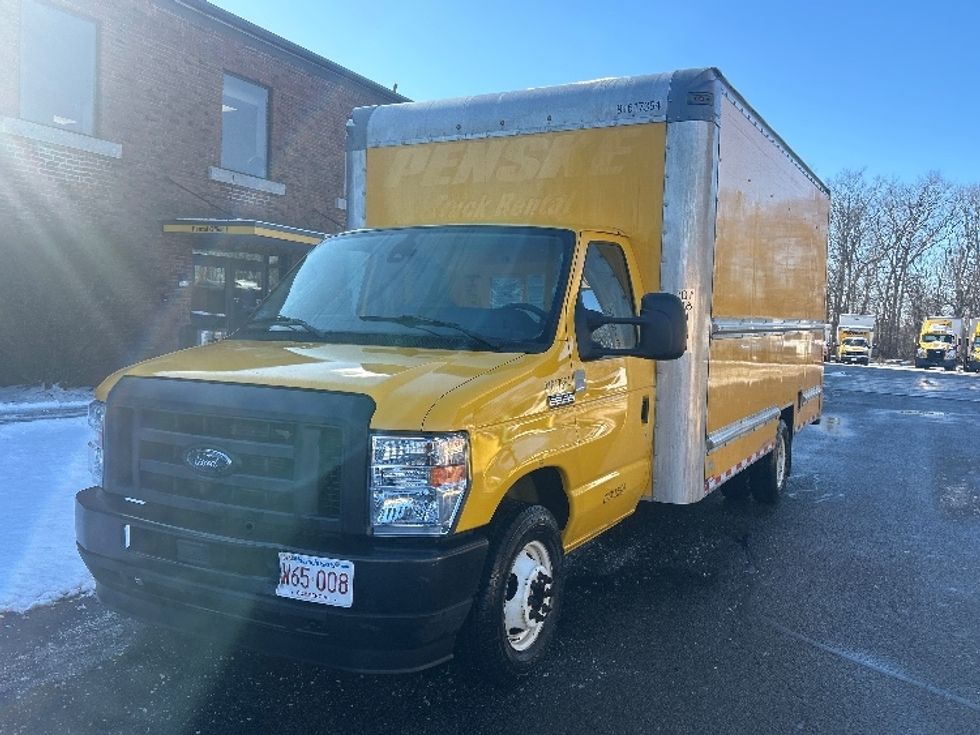 Light Duty Box Truck-Light and Medium Duty Trucks-Ford-2021-E350-Braintree-MA-81,053\n\t\tmiles-$ 26,500 - Image 3