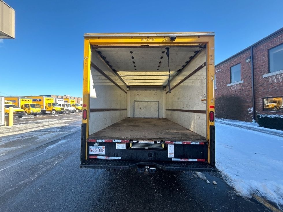 Light Duty Box Truck-Light and Medium Duty Trucks-Ford-2021-E350-Braintree-MA-81,053\n\t\tmiles-$ 26,500 - Image 9