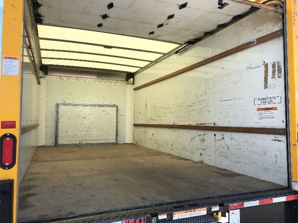 Light Duty Box Truck-Light and Medium Duty Trucks-Ford-2021-E350-Brooklyn Park-MN-88,818\n\t\tmiles-$ 27,750 - Image 12