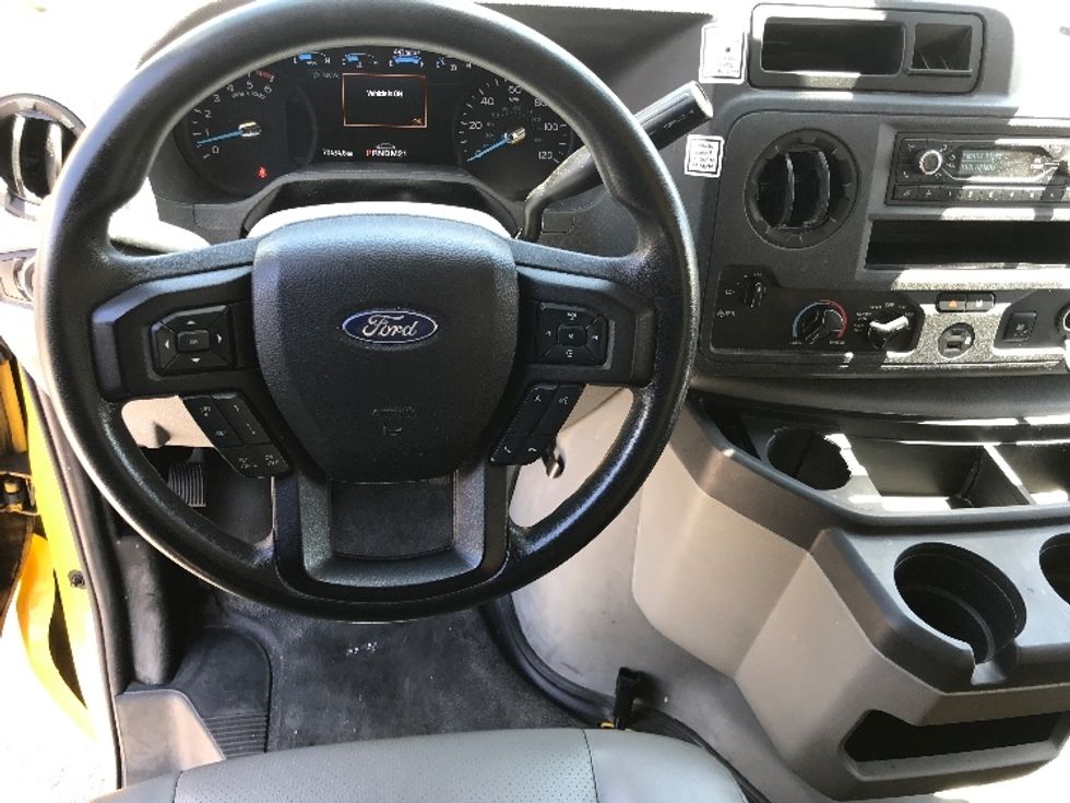 Light Duty Box Truck-Light and Medium Duty Trucks-Ford-2021-E350-Brooklyn Park-MN-88,818\n\t\tmiles-$ 27,750 - Image 18