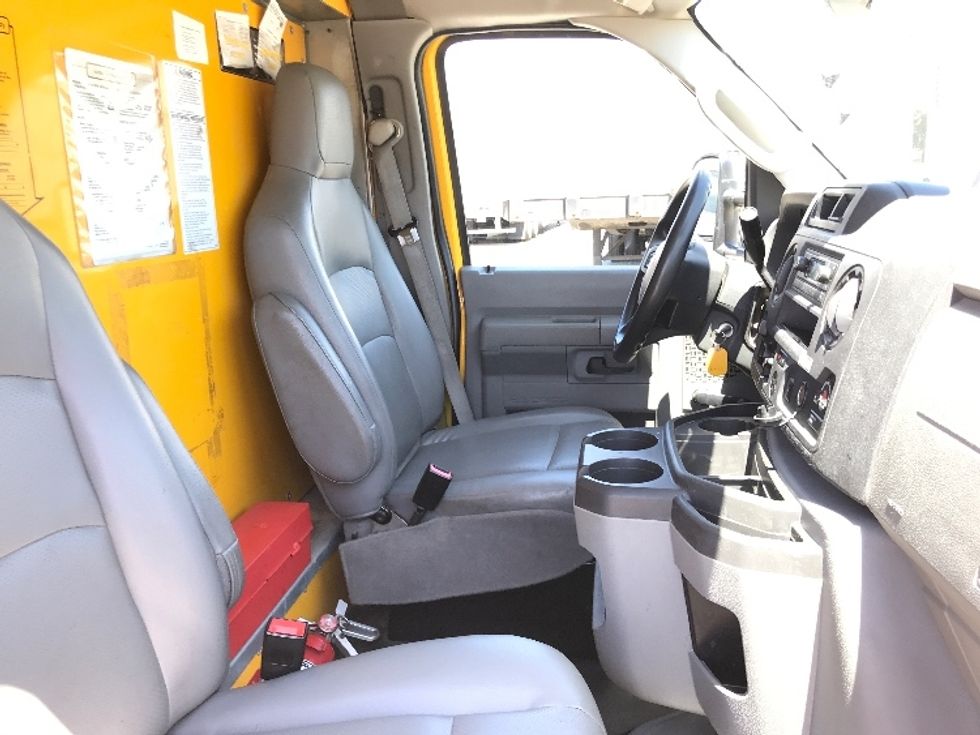Light Duty Box Truck-Light and Medium Duty Trucks-Ford-2021-E350-Brooklyn Park-MN-88,818\n\t\tmiles-$ 27,750 - Image 22