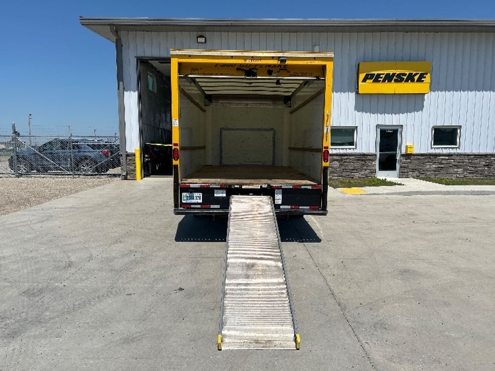 Light Duty Box Truck-Light and Medium Duty Trucks-Ford-2021-E350-Brooklyn Park-MN-88,818\n\t\tmiles-$ 27,750 - Image 9