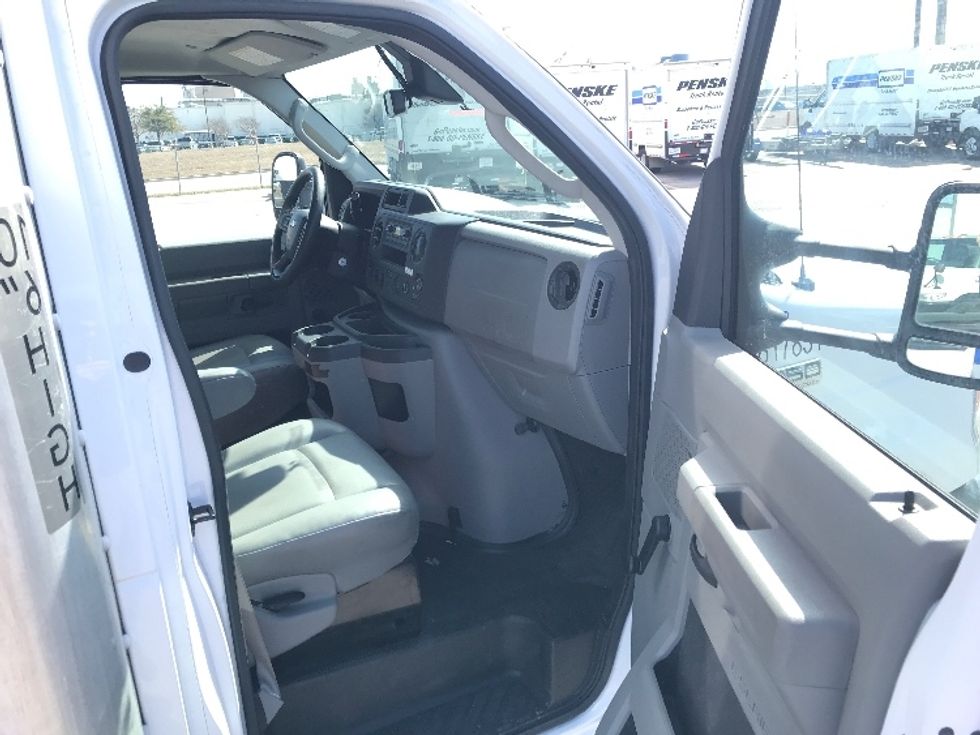 Light Duty Box Truck-Light and Medium Duty Trucks-Ford-2021-E350-Bryan-TX-89,276\n\t\tmiles-$ 29,750 - Image 19
