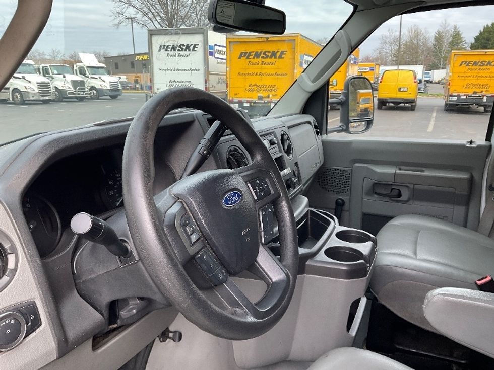 Light Duty Box Truck-Light and Medium Duty Trucks-Ford-2021-E350-Capitol Heights-MD-80,685\n\t\tmiles-$ 29,250 - Image 15