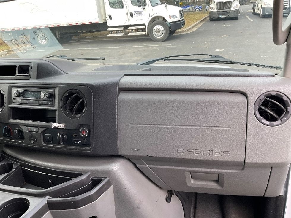 Light Duty Box Truck-Light and Medium Duty Trucks-Ford-2021-E350-Capitol Heights-MD-80,685\n\t\tmiles-$ 29,250 - Image 19