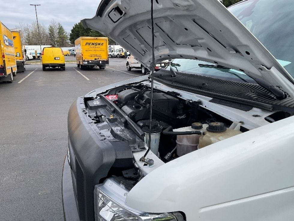 Light Duty Box Truck-Light and Medium Duty Trucks-Ford-2021-E350-Capitol Heights-MD-80,685\n\t\tmiles-$ 29,250 - Image 22