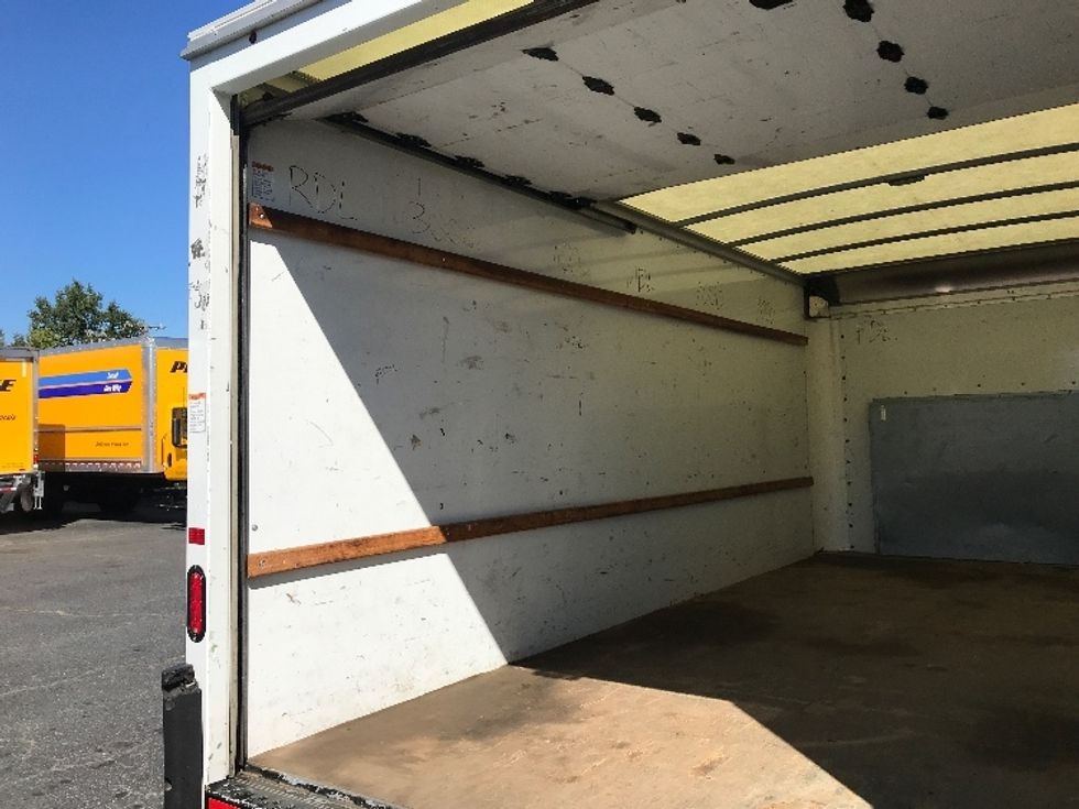 Light Duty Box Truck-Light and Medium Duty Trucks-Ford-2021-E350-Charlotte-NC-104,686\n\t\tmiles-$ 29,500 - Image 11