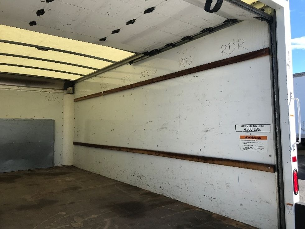 Light Duty Box Truck-Light and Medium Duty Trucks-Ford-2021-E350-Charlotte-NC-104,686\n\t\tmiles-$ 29,500 - Image 12