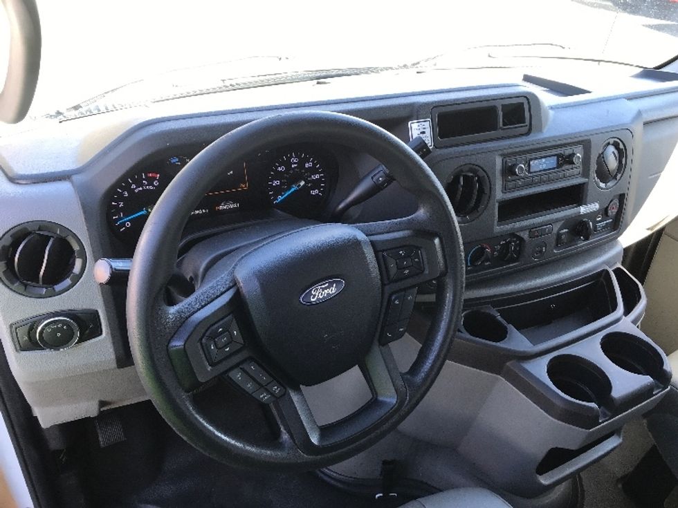 Light Duty Box Truck-Light and Medium Duty Trucks-Ford-2021-E350-Charlotte-NC-104,686\n\t\tmiles-$ 29,500 - Image 18