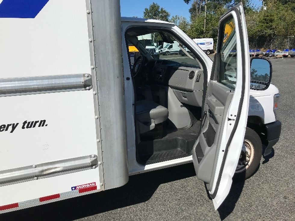 Light Duty Box Truck-Light and Medium Duty Trucks-Ford-2021-E350-Charlotte-NC-104,686\n\t\tmiles-$ 29,500 - Image 20