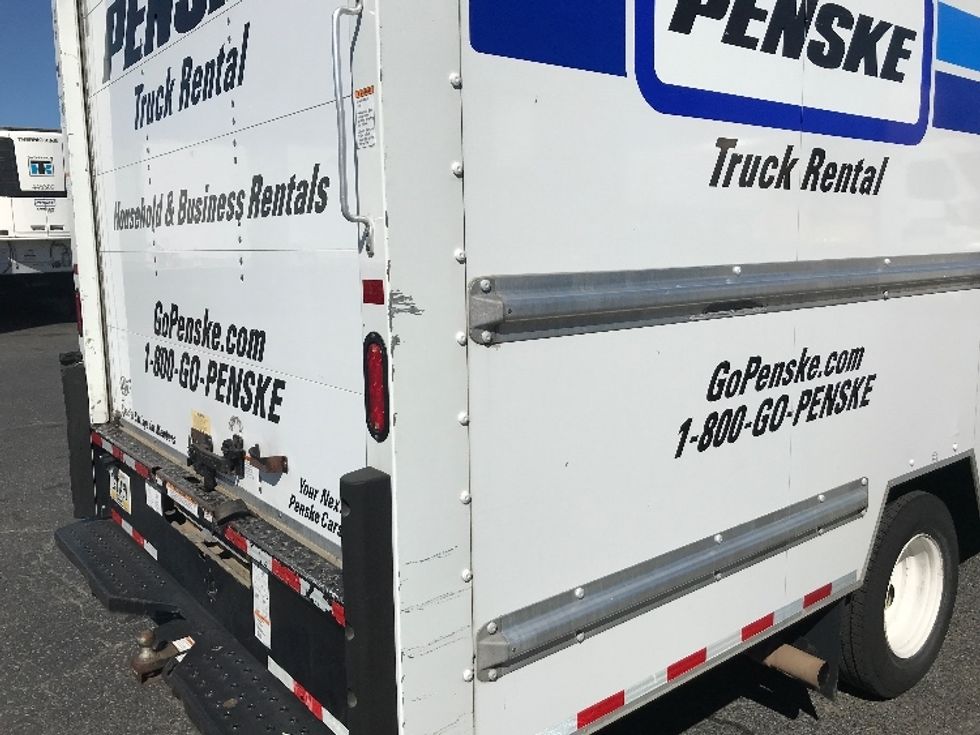 Light Duty Box Truck-Light and Medium Duty Trucks-Ford-2021-E350-Charlotte-NC-104,686\n\t\tmiles-$ 29,500 - Image 27