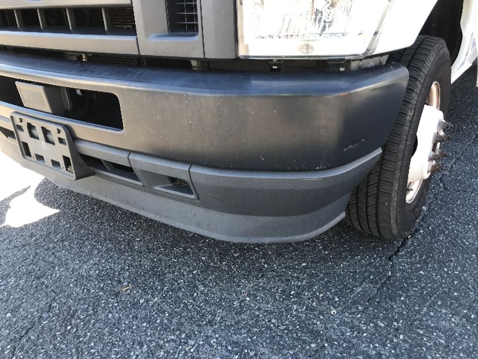 Light Duty Box Truck-Light and Medium Duty Trucks-Ford-2021-E350-Charlotte-NC-104,686\n\t\tmiles-$ 29,500 - Image 28