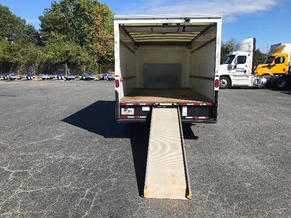 Light Duty Box Truck-Light and Medium Duty Trucks-Ford-2021-E350-Charlotte-NC-104,686\n\t\tmiles-$ 29,500 - Image 9