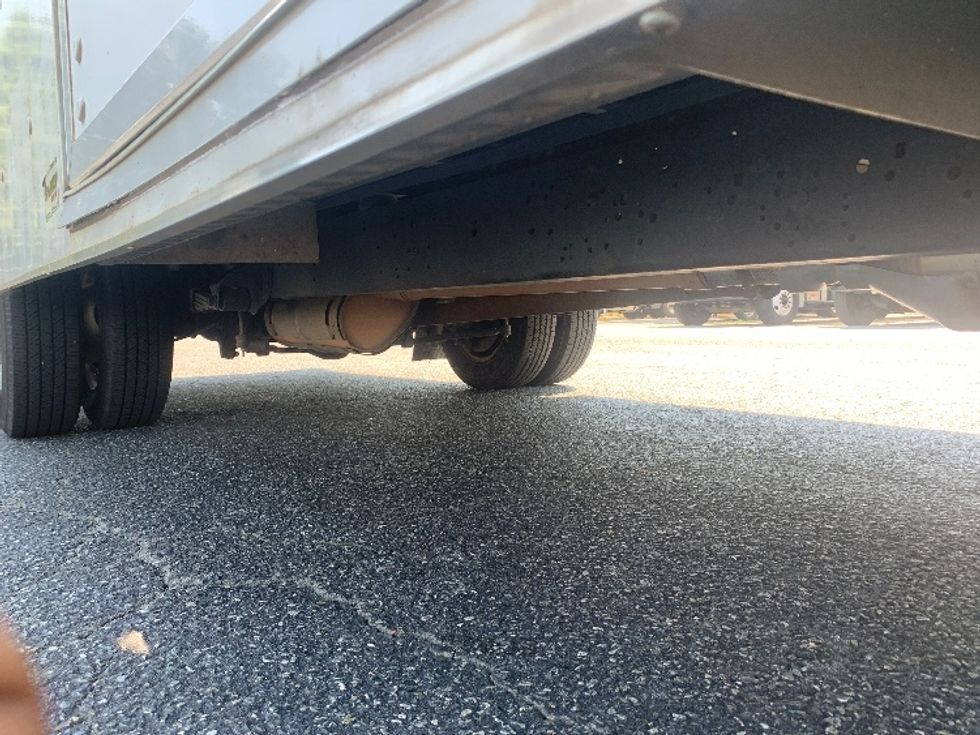 Light Duty Box Truck-Light and Medium Duty Trucks-Ford-2021-E350-Charlotte-NC-106,351\n\t\tmiles-$ 37,750 - Image 13