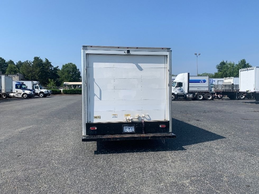 Light Duty Box Truck-Light and Medium Duty Trucks-Ford-2021-E350-Charlotte-NC-106,351\n\t\tmiles-$ 37,750 - Image 7