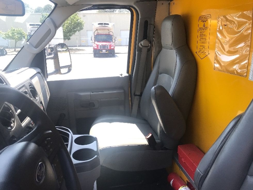 Light Duty Box Truck-Light and Medium Duty Trucks-Ford-2021-E350-Chesapeake-VA-106,040\n\t\tmiles-$ 25,000 - Image 18