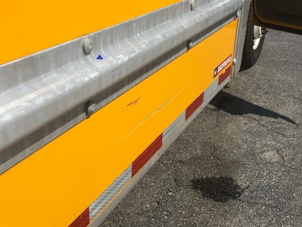 Light Duty Box Truck-Light and Medium Duty Trucks-Ford-2021-E350-Chesapeake-VA-106,040\n\t\tmiles-$ 25,000 - Image 25