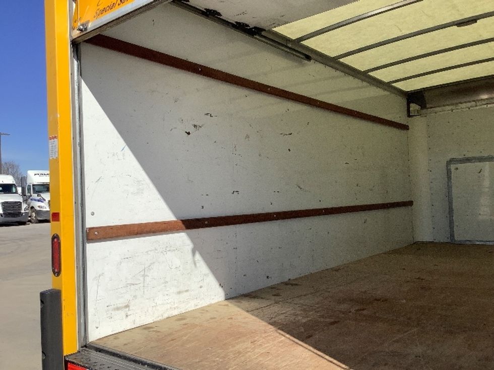 Light Duty Box Truck-Light and Medium Duty Trucks-Ford-2021-E350-Cleveland-TN-85,093\n\t\tmiles-$ 33,500 - Image 11