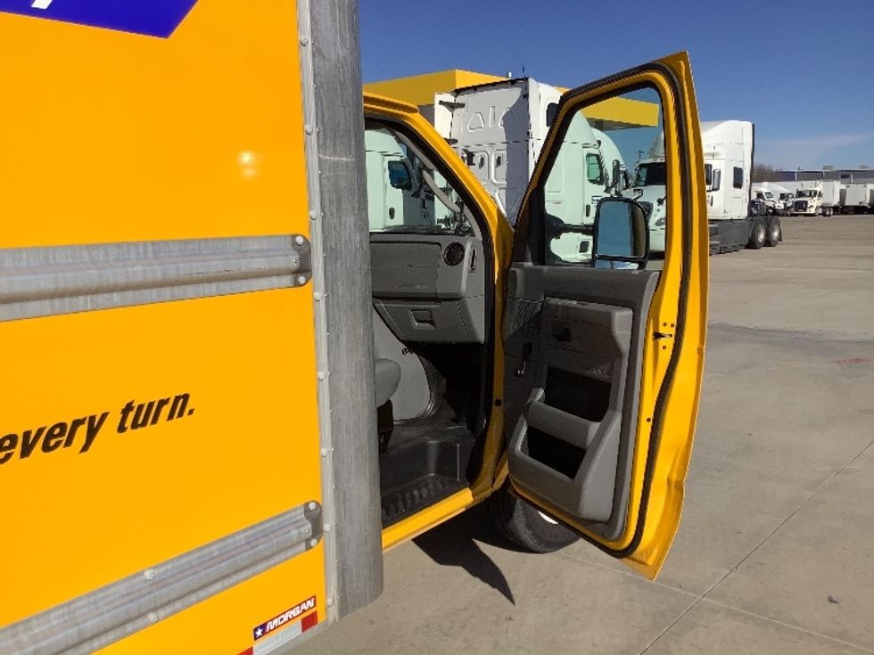 Light Duty Box Truck-Light and Medium Duty Trucks-Ford-2021-E350-Cleveland-TN-85,093\n\t\tmiles-$ 33,500 - Image 20