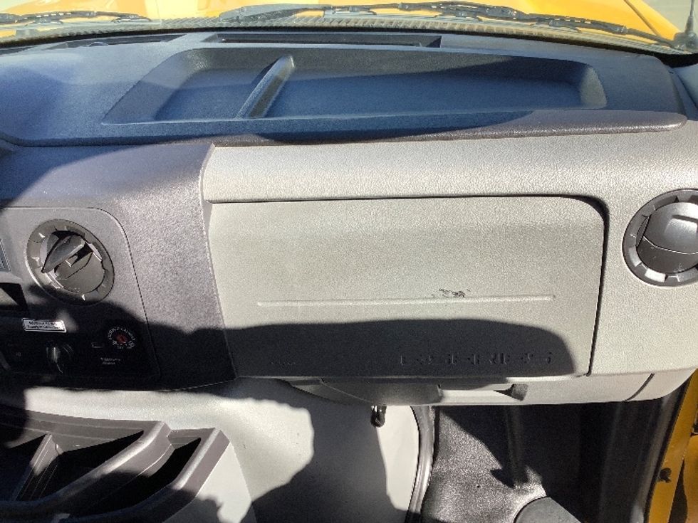 Light Duty Box Truck-Light and Medium Duty Trucks-Ford-2021-E350-Cleveland-TN-85,093\n\t\tmiles-$ 33,500 - Image 21