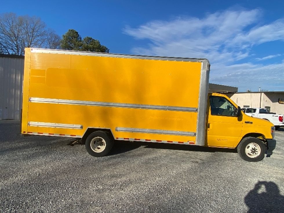 Light Duty Box Truck-Light and Medium Duty Trucks-Ford-2021-E350-Cleveland-TN-85,492\n\t\tmiles-$ 29,000 - Image 13