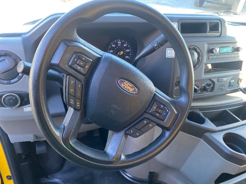 Light Duty Box Truck-Light and Medium Duty Trucks-Ford-2021-E350-Cleveland-TN-85,492\n\t\tmiles-$ 29,000 - Image 16