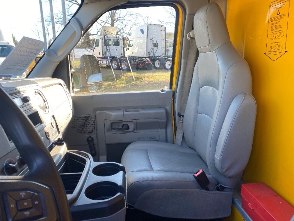 Light Duty Box Truck-Light and Medium Duty Trucks-Ford-2021-E350-Cleveland-TN-85,492\n\t\tmiles-$ 29,000 - Image 17
