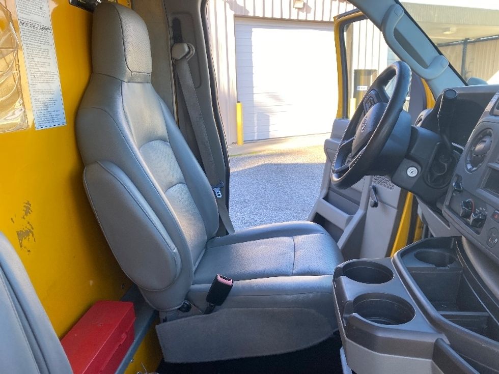 Light Duty Box Truck-Light and Medium Duty Trucks-Ford-2021-E350-Cleveland-TN-85,492\n\t\tmiles-$ 29,000 - Image 19