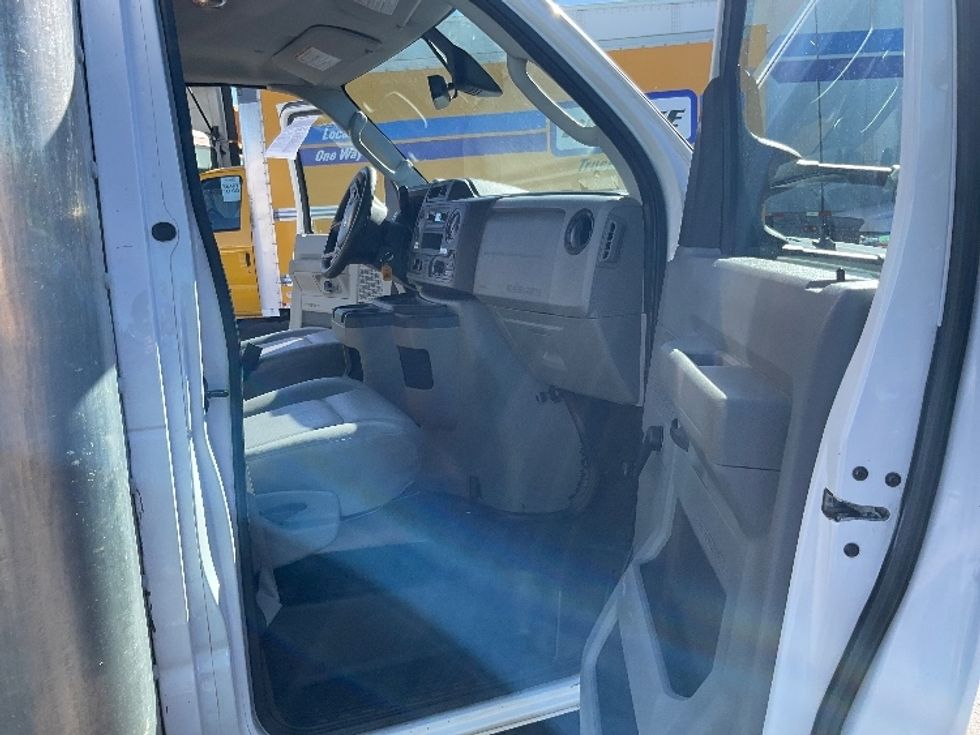 Light Duty Box Truck-Light and Medium Duty Trucks-Ford-2021-E350-Colorado Springs-CO-122,384\n\t\tmiles-$ 26,750 - Image 19