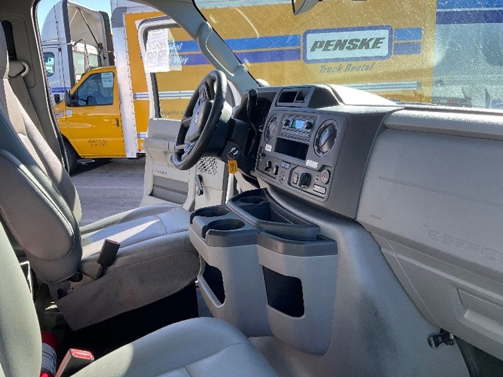 Light Duty Box Truck-Light and Medium Duty Trucks-Ford-2021-E350-Colorado Springs-CO-122,384\n\t\tmiles-$ 26,750 - Image 21